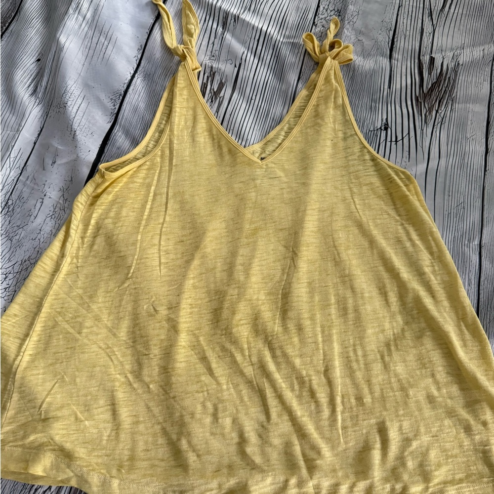 Sonoma Light Yellow Tank Top~ pleat in back
Women’s